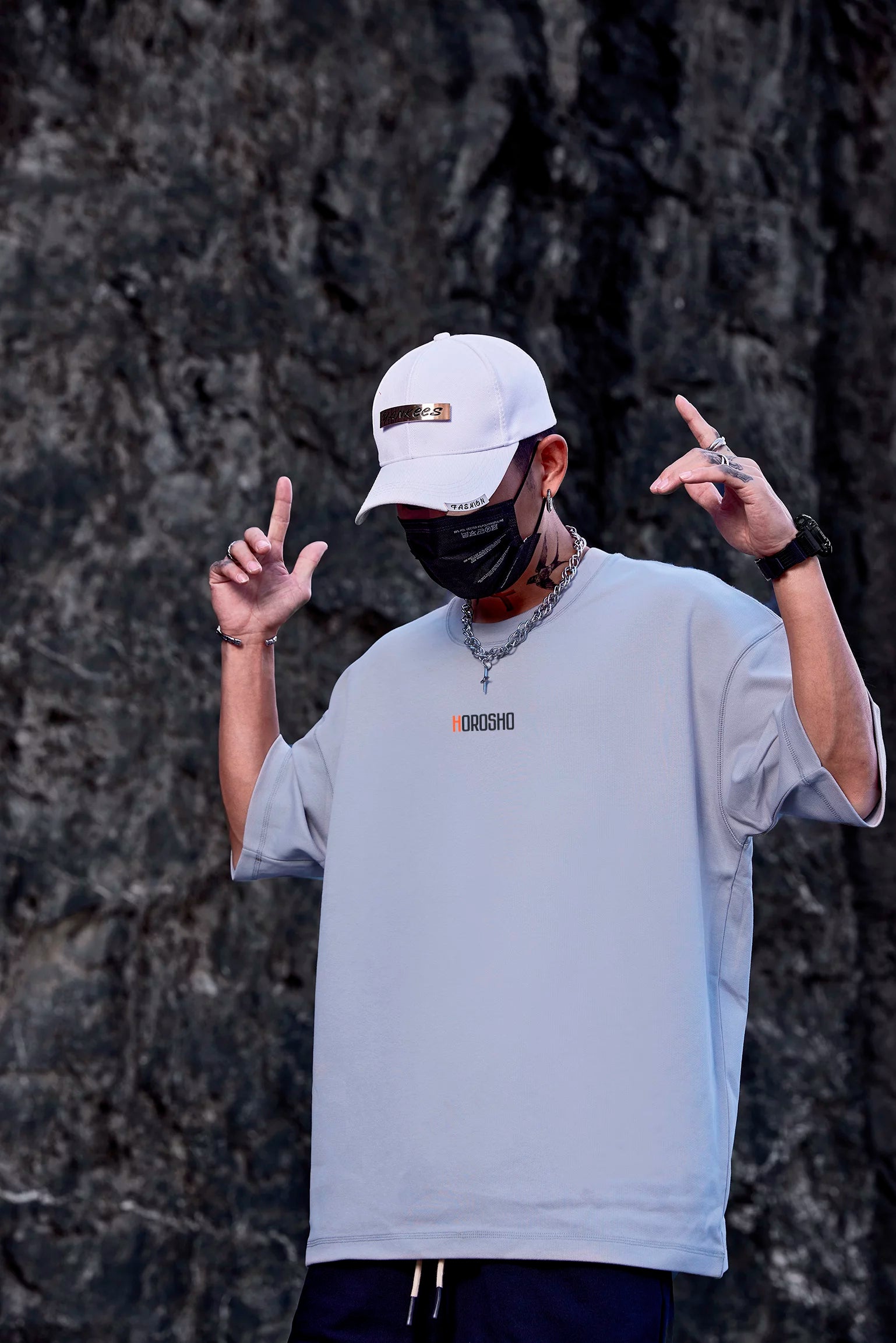 Oversize T-Shirt Icy Ash - Seitenansicht Premium Passform, HOROSHO Essential